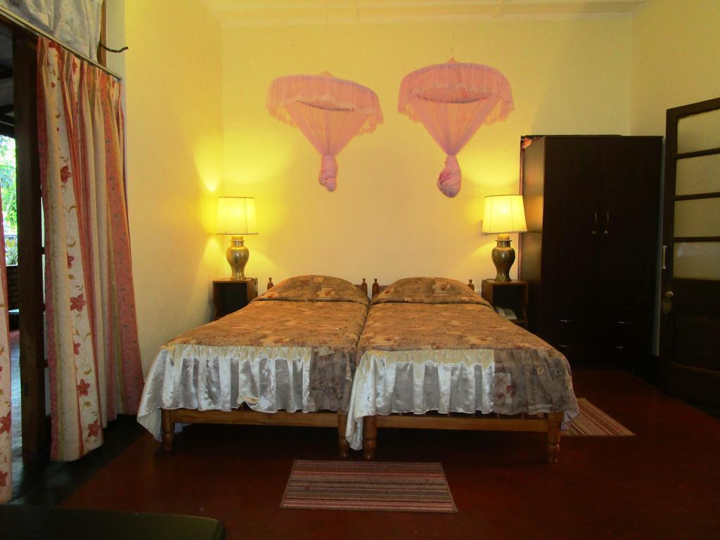 Hotel Shalini Anuradhapura Rom bilde