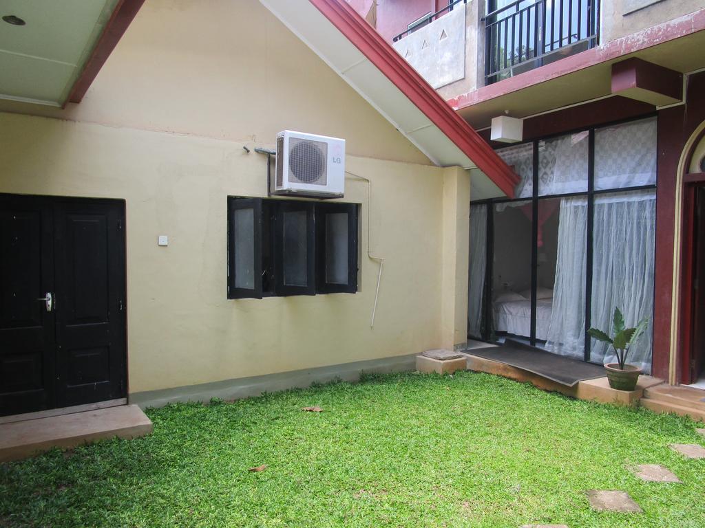 Hotel Shalini Anuradhapura Eksteriør bilde